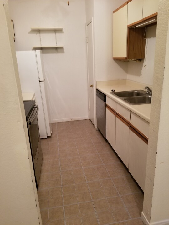 Building Photo - 9800 Pagewood Ln