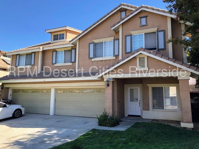 Primary Photo - Huge 7 Bedroom Home in Moreno Valley!