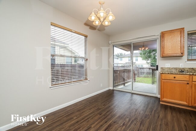 Building Photo - 237 Val Verde Dr