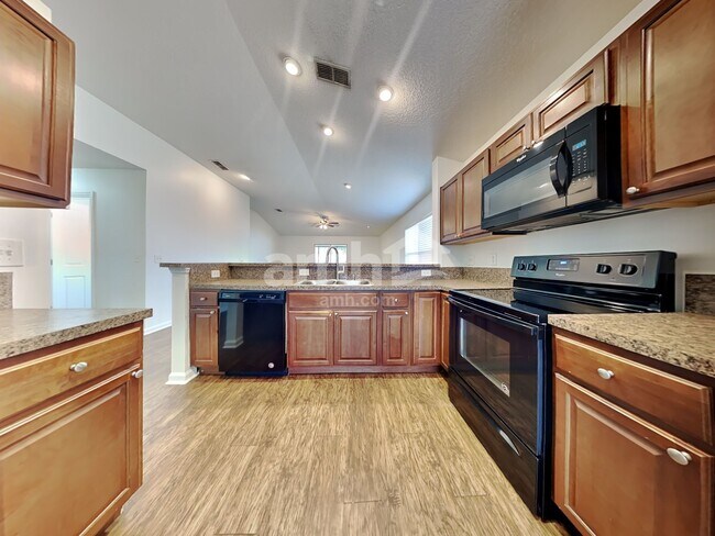 Foto del edificio - 1052 Buttercup Dr