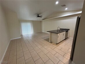 Building Photo - 406 Piper Ave