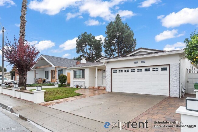 Building Photo - 3 br, 2.5 bath House - 39453 Blue Fin Way,...