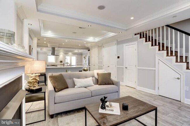 Foto del edificio - 454 Park Rd NW