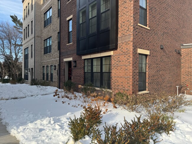 Foto del edificio - 7400 Backett Wood Ter