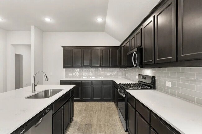 Foto del edificio - 2841 Hay Ln