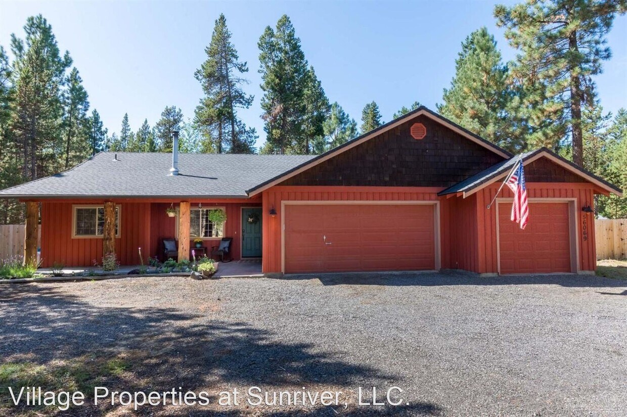 Primary Photo - 3 br, 2 bath House - 56069 Savage Dr.