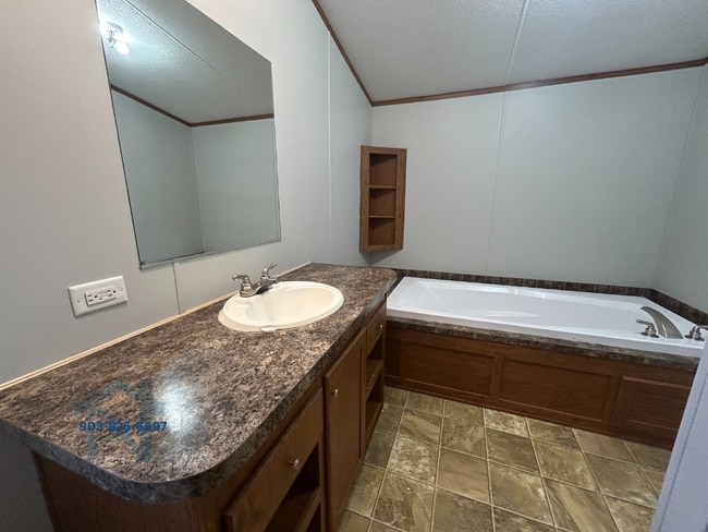 Building Photo - 358 County Rd