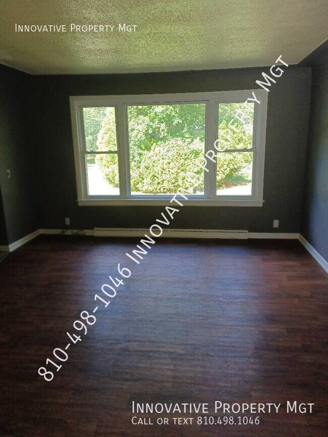 Building Photo - HALF OFF First Month's Rent at this 3 bedr...