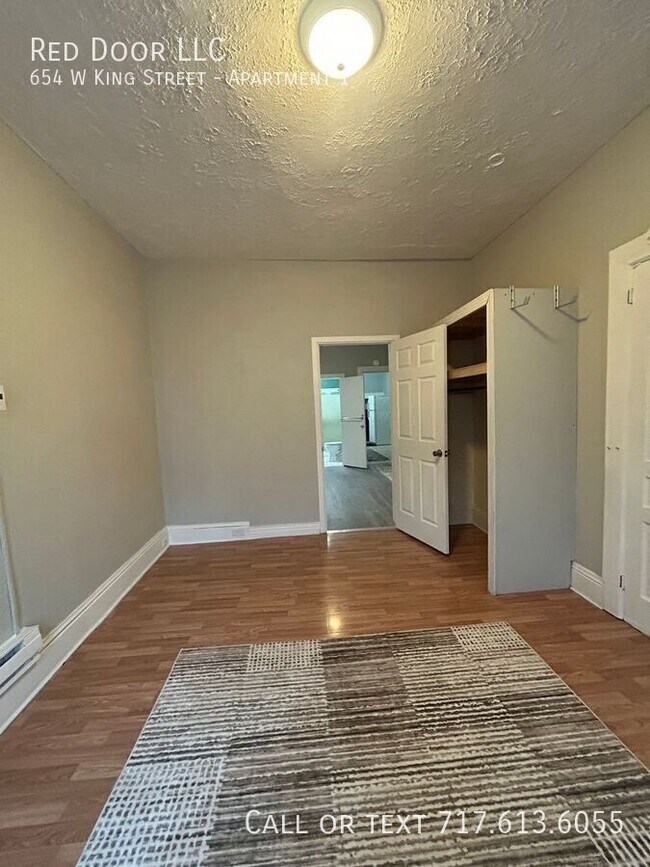 Foto del edificio - 654 W King St