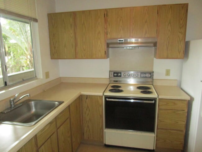 Building Photo - Mililani Terrace 1 Bed