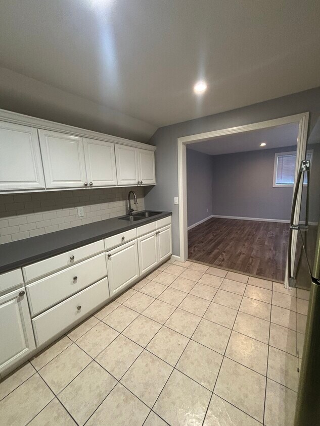 Foto principal - 923 E 21st St