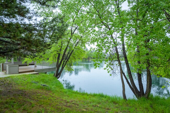 Foto del edificio - 23543 Pondview Pl