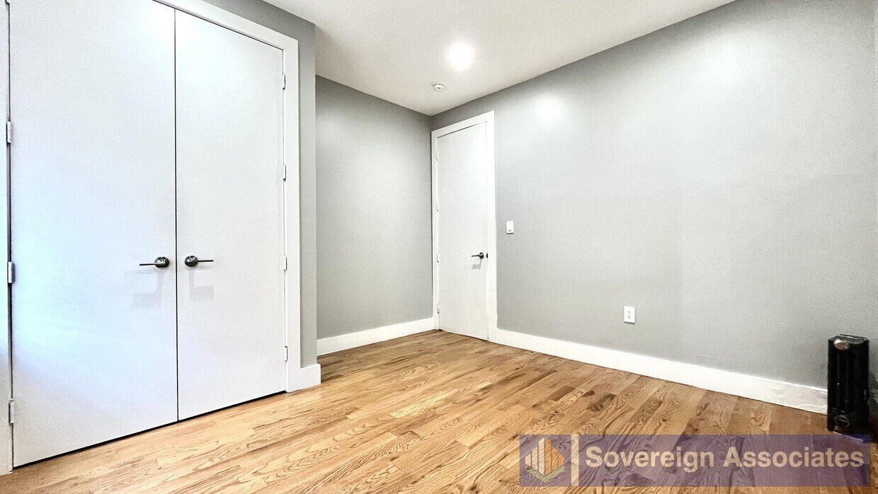 Primary Photo - 235 W 146th St