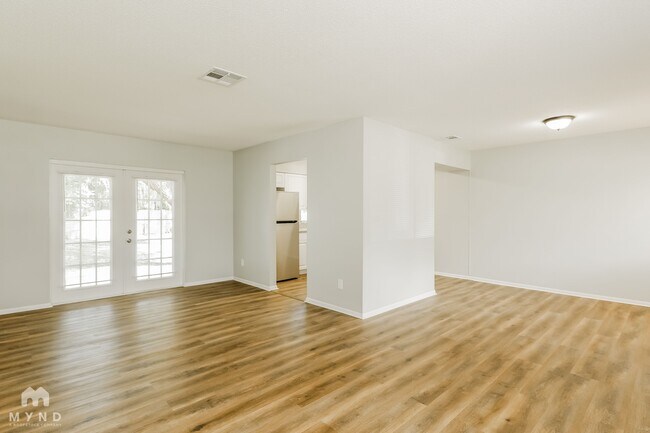 Foto del edificio - 170 W Crystal Lake Ave
