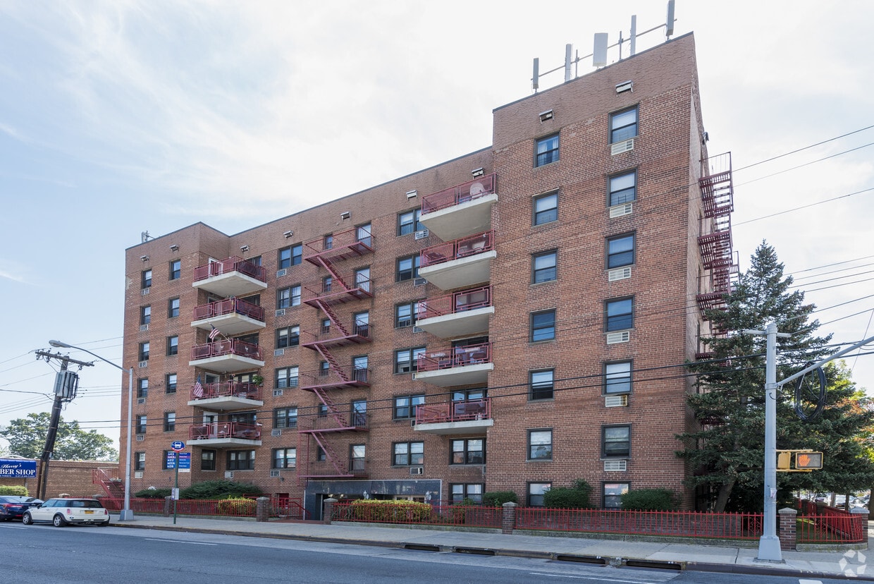 Primary Photo - 25910 Hillside Ave