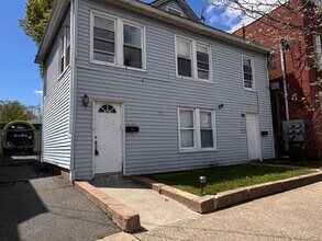 Building Photo - 32 Auburn St