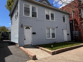 Building Photo - 32 Auburn St