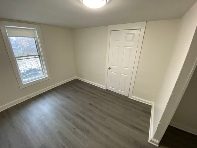 Foto del edificio - 98 Pennsylvania Ave