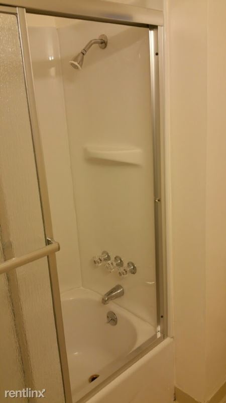 Foto del edificio - 4901 Wayland Ave