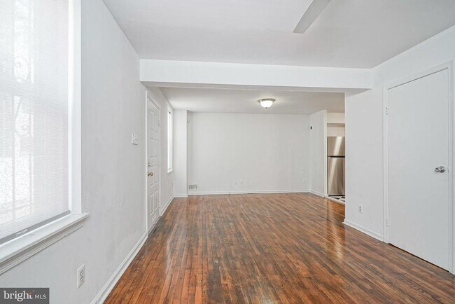 Building Photo - 1208-12 Webster St