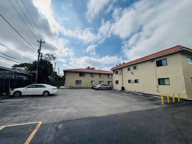 Foto del edificio - 201 NW 47th Ave