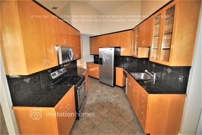Foto del edificio - 17277 Hampton Blvd