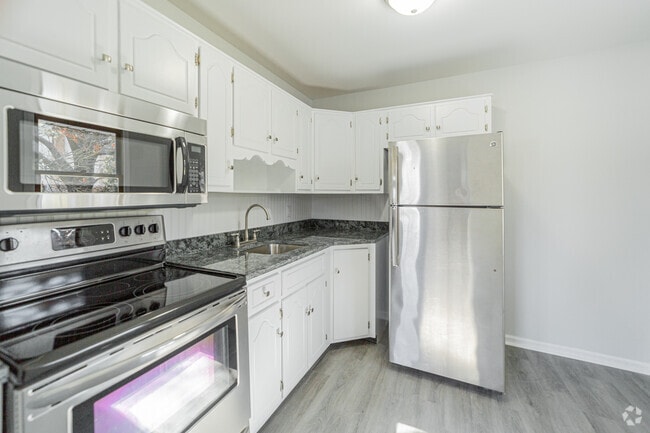 Building Photo - 3800 Farmersville Rd