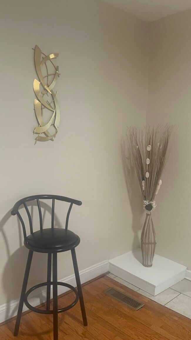 Foto del edificio - 546 N 56th St