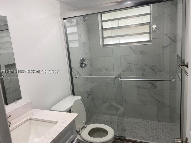Foto del edificio - 1333 E Hallandale Beach Blvd