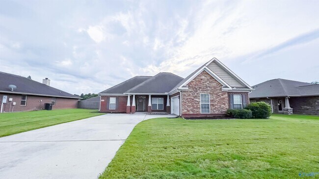 Building Photo - 15731 Coach House Ct NW