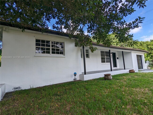Foto del edificio - 490 NW 90th St