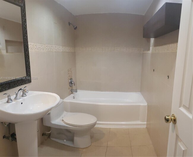 Foto del edificio - 1450 NE 191st St