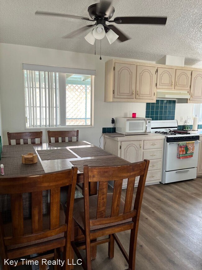 Foto del edificio - 2 br, 2 bath House - 4462 S Susan Circle