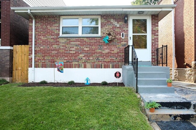 Building Photo - 2907 Virginia Ave