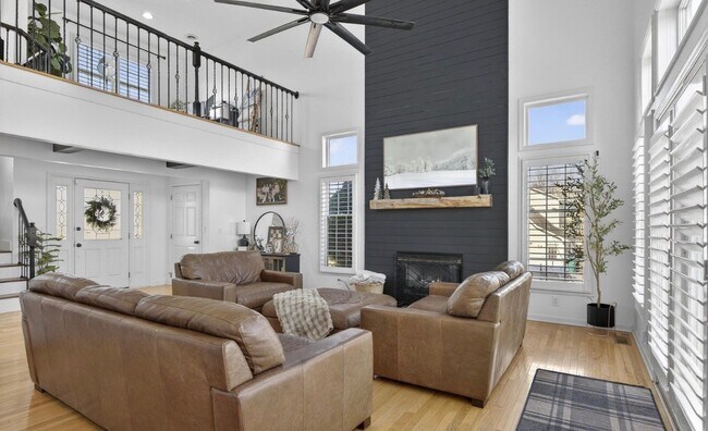 Foto del edificio - 18459 John Ashley Dr