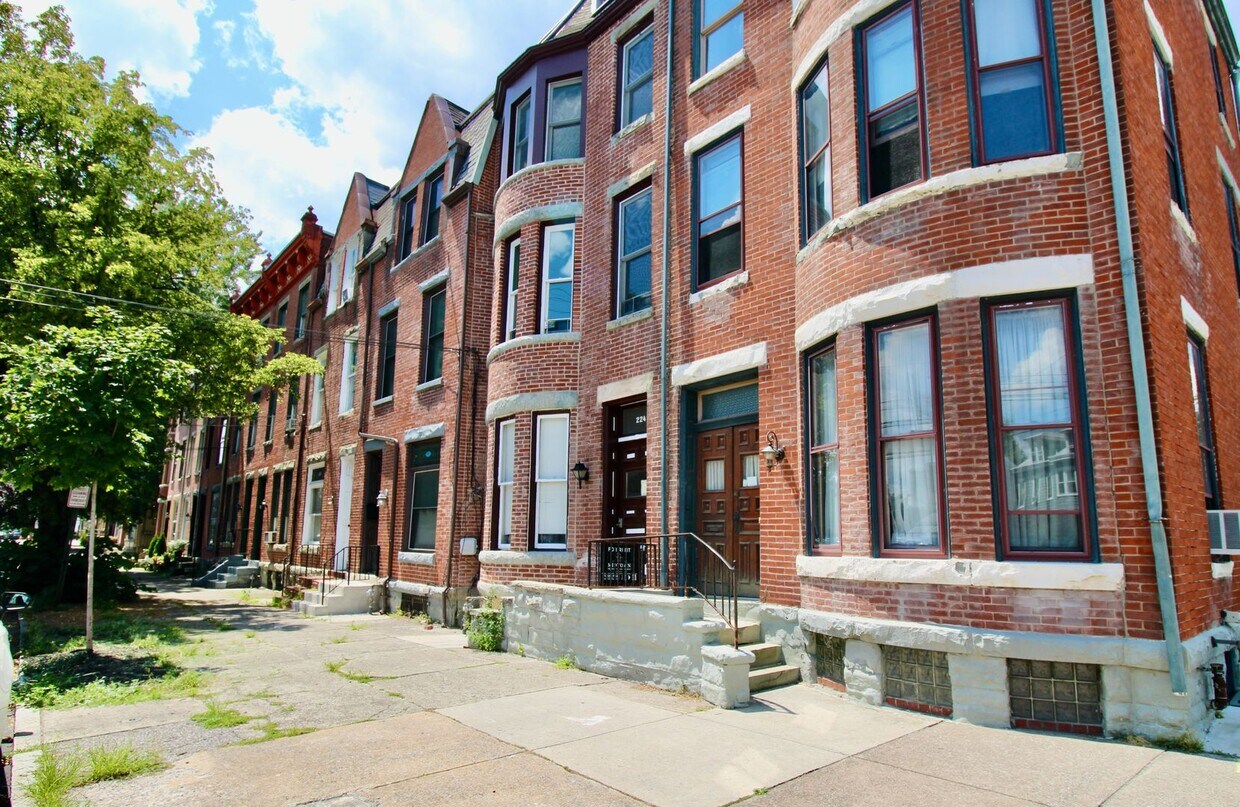 Primary Photo - 224 Reily St