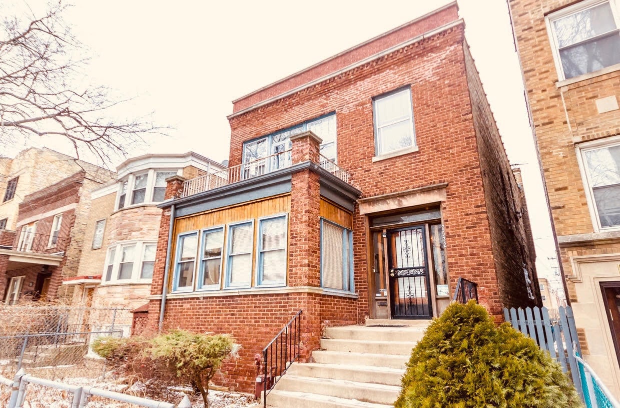 Primary Photo - 7532 N Winchester Ave