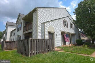 Building Photo - 7575 Belle Grae Dr