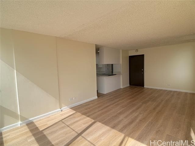 Building Photo - 2740 Kuilei St