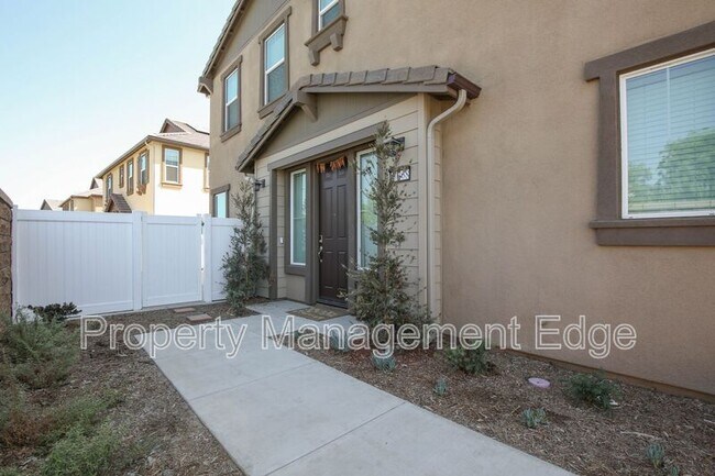 Foto del edificio - 40268 Birchfield Dr