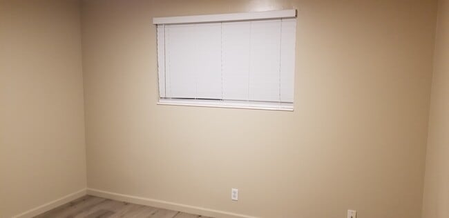 Building Photo - 3070 Eccles Ave