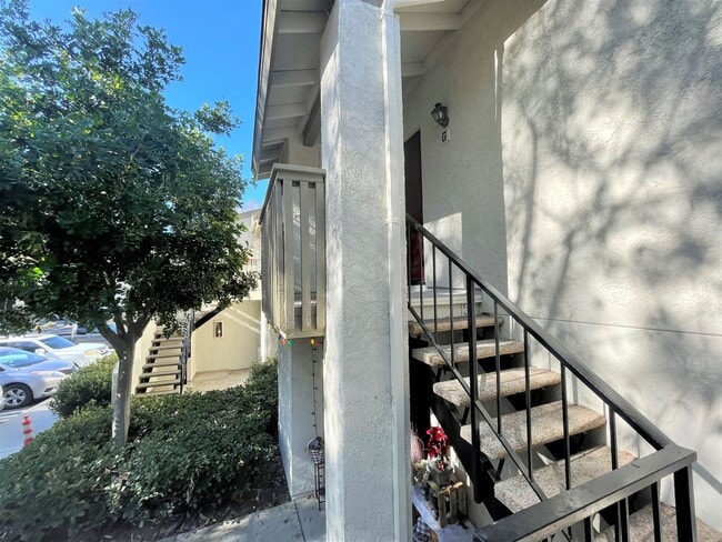 Building Photo - One Bedroom Condo in Mission Viejo!
