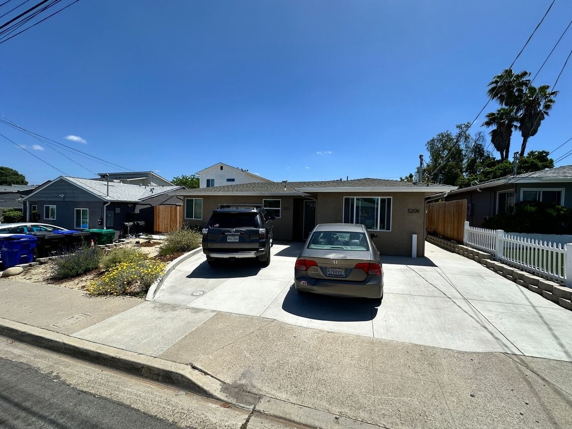 Primary Photo - 5211-5209 Tipton St.