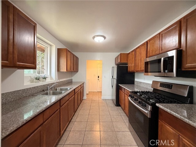 Building Photo - 10202 S Doty Ave