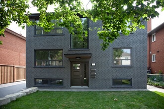 Building Photo - 34 Robindale Ave