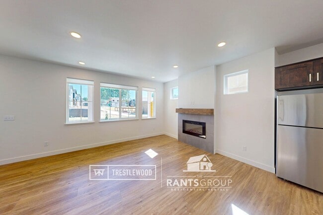 Building Photo - 113 Veranda Ln SE