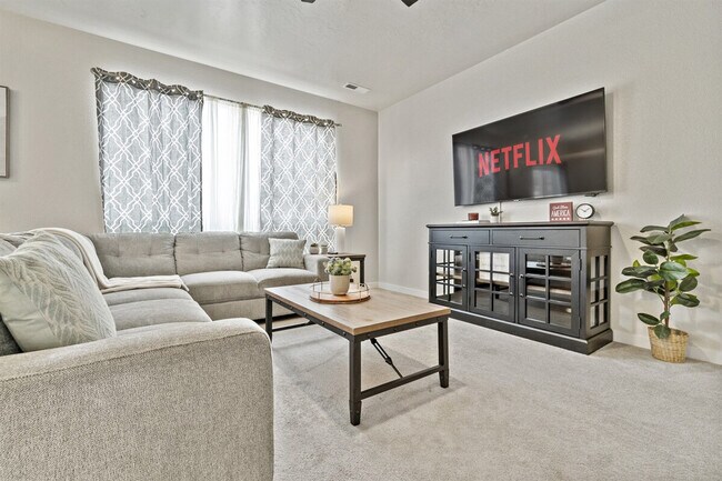 Foto del edificio - 2646 W Snyder St