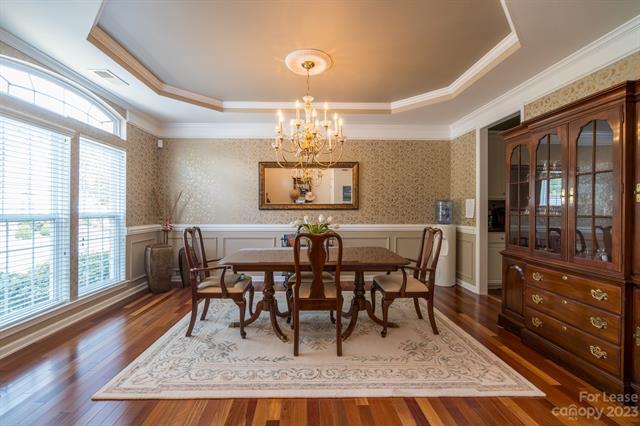Building Photo - 14828 Rocky Top Dr