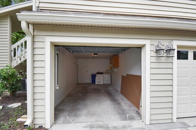 Building Photo - 101 Vista Lagoon Ct