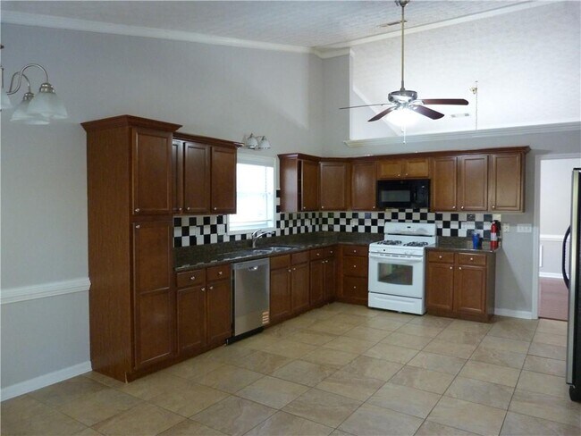 Foto del edificio - 759 Steffi Ct NW